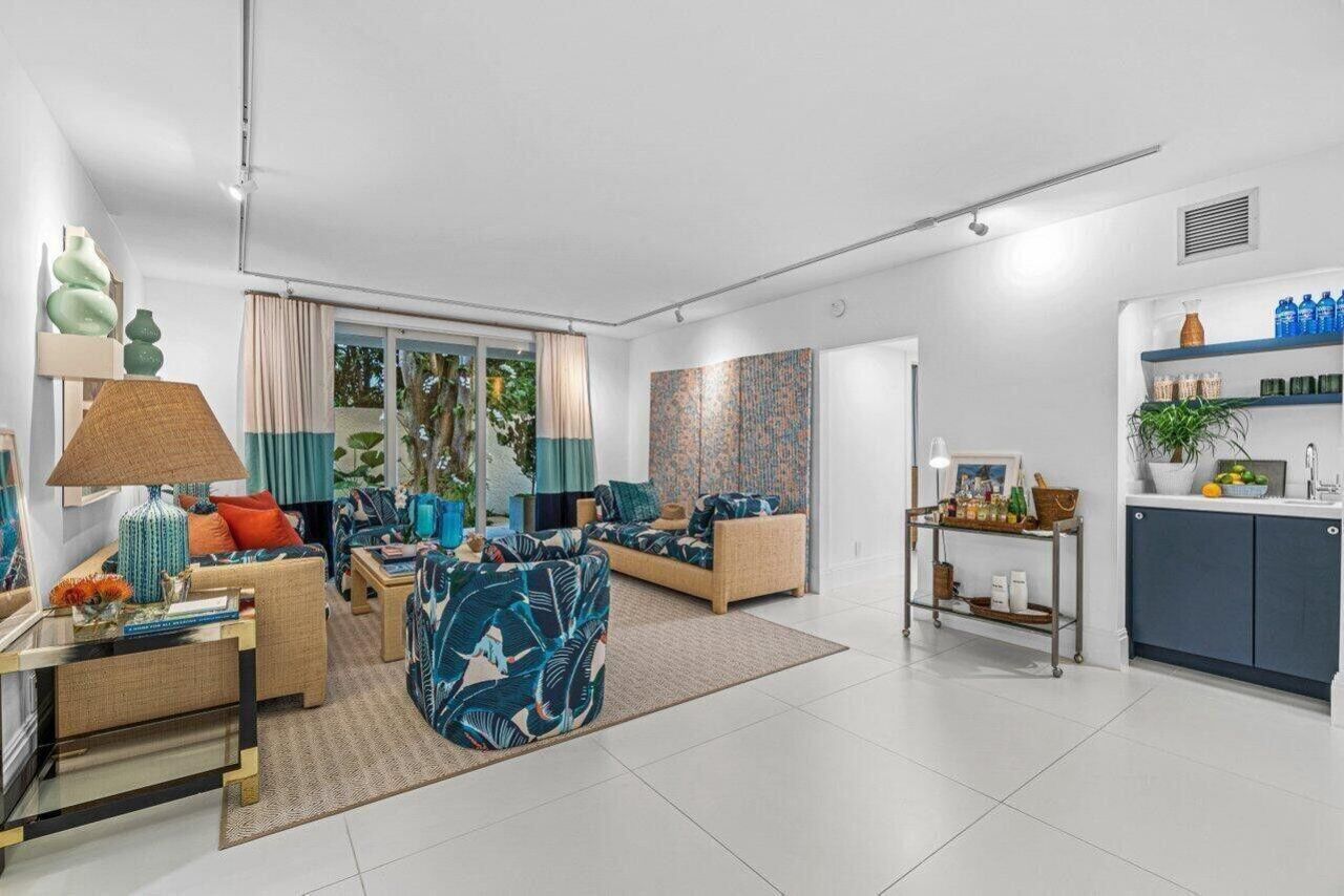226 Brazilian Avenue, Unit 1a, Palm Beach, FL 33480 Photo
