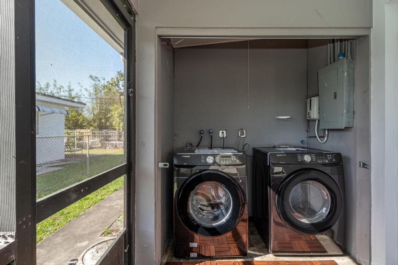 1051 SW 32 Court, Unit 1, Fort Lauderdale, FL 33315 Photo