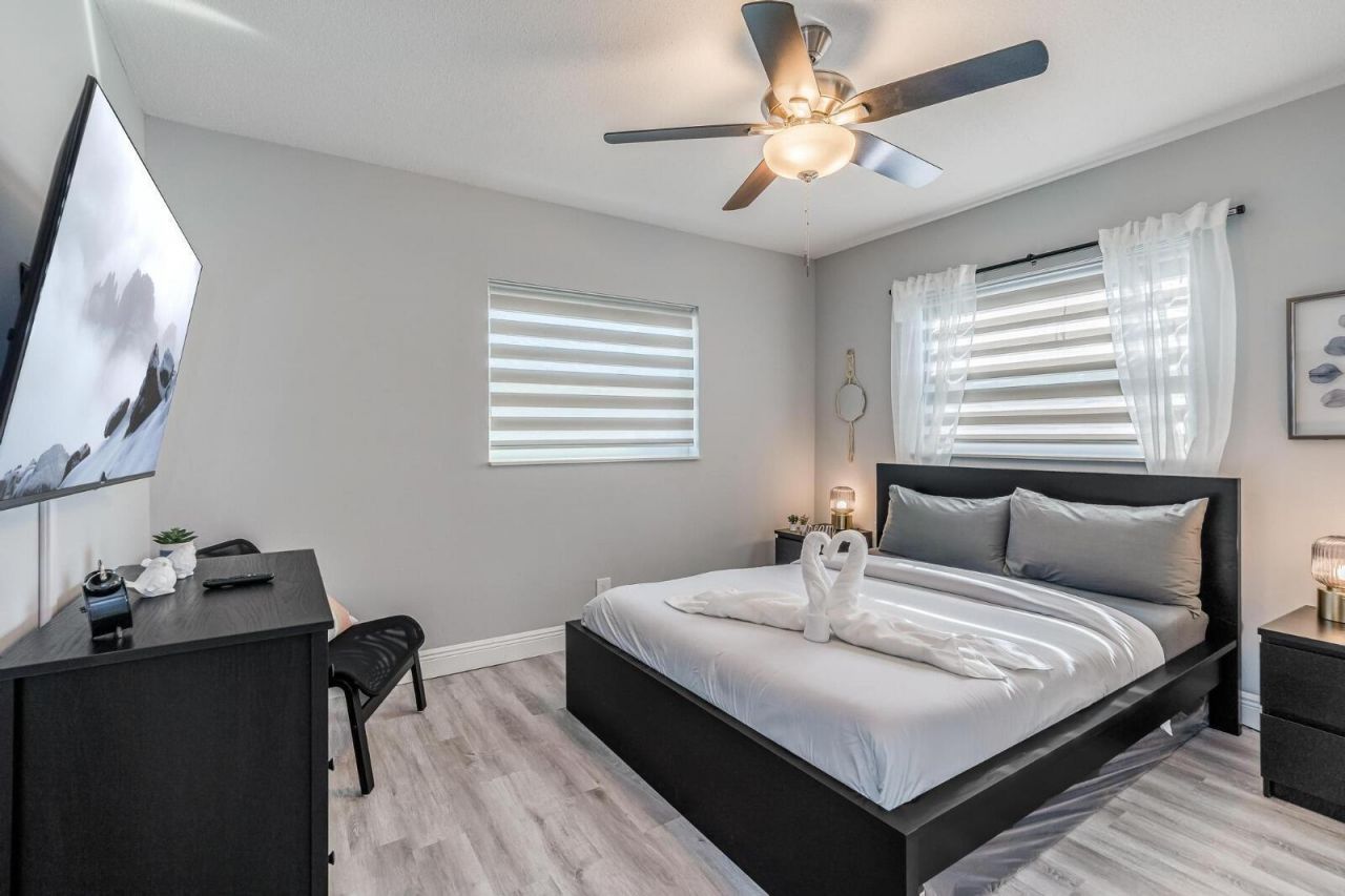 1051 SW 32 Court, Unit 1, Fort Lauderdale, FL 33315 Photo