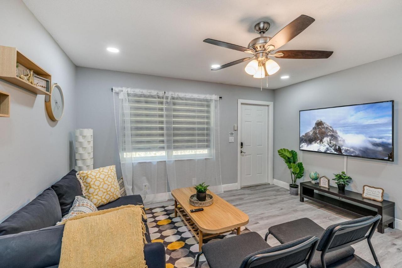 1051 SW 32 Court, Unit 1, Fort Lauderdale, FL 33315 Photo