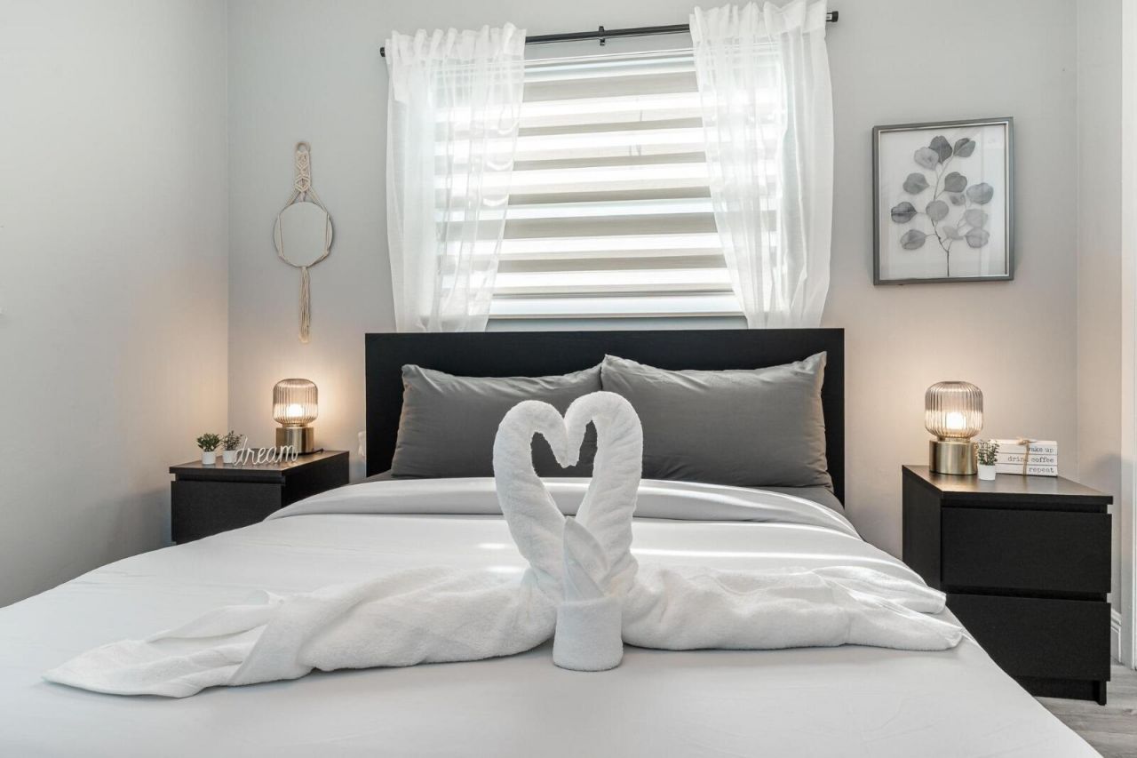 1051 SW 32 Court, Unit 1, Fort Lauderdale, FL 33315 Photo