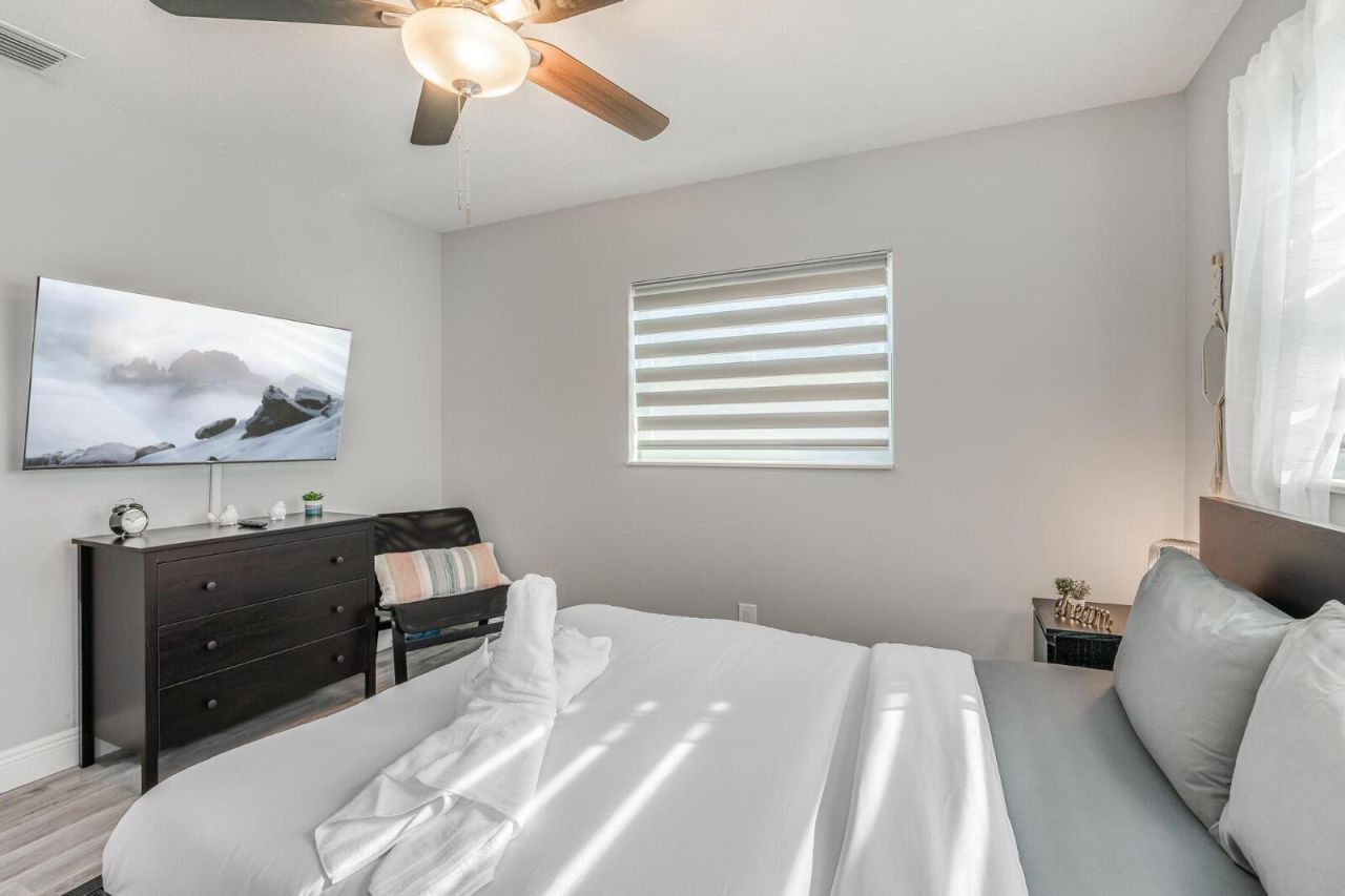 1051 SW 32 Court, Unit 1, Fort Lauderdale, FL 33315 Photo