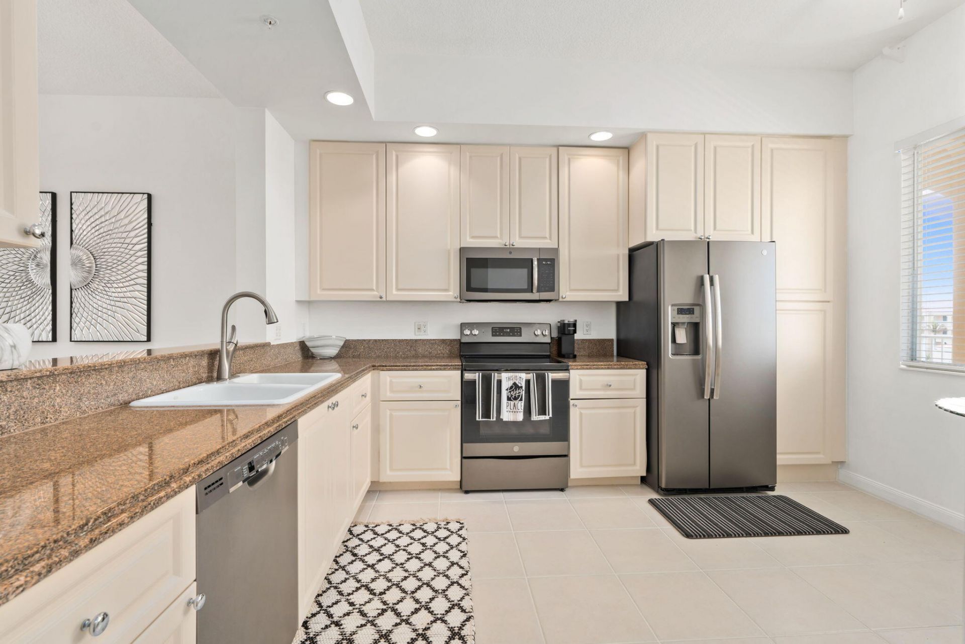 14 Harbour Isle Drive W, Unit Ph01, Fort Pierce, FL 34949 Photo