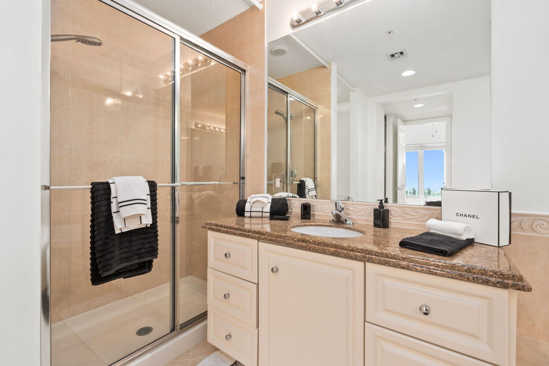 14 Harbour Isle Drive W, Unit Ph01, Fort Pierce, FL 34949 Photo