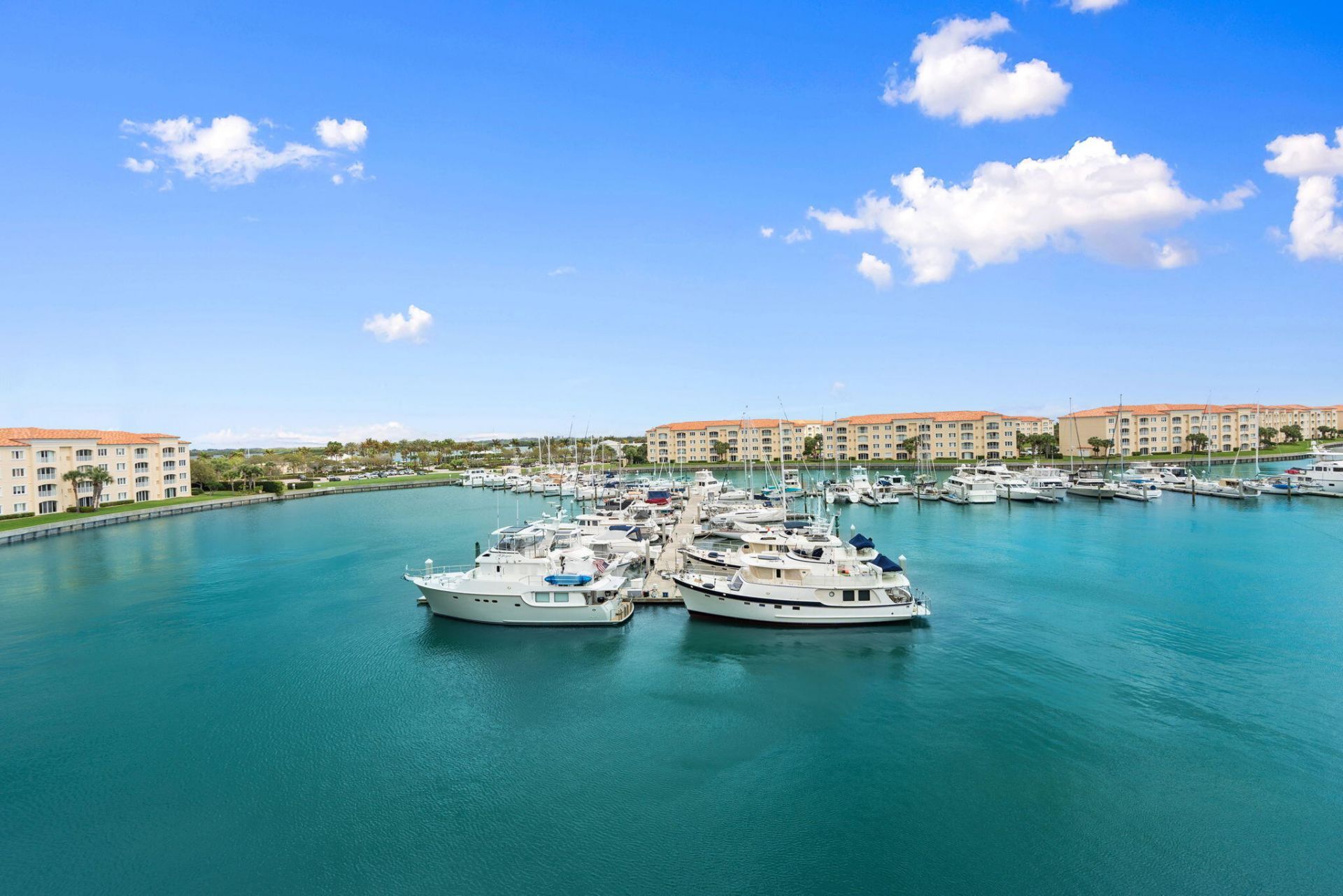 14 Harbour Isle Drive W, Unit Ph01, Fort Pierce, FL 34949 Photo