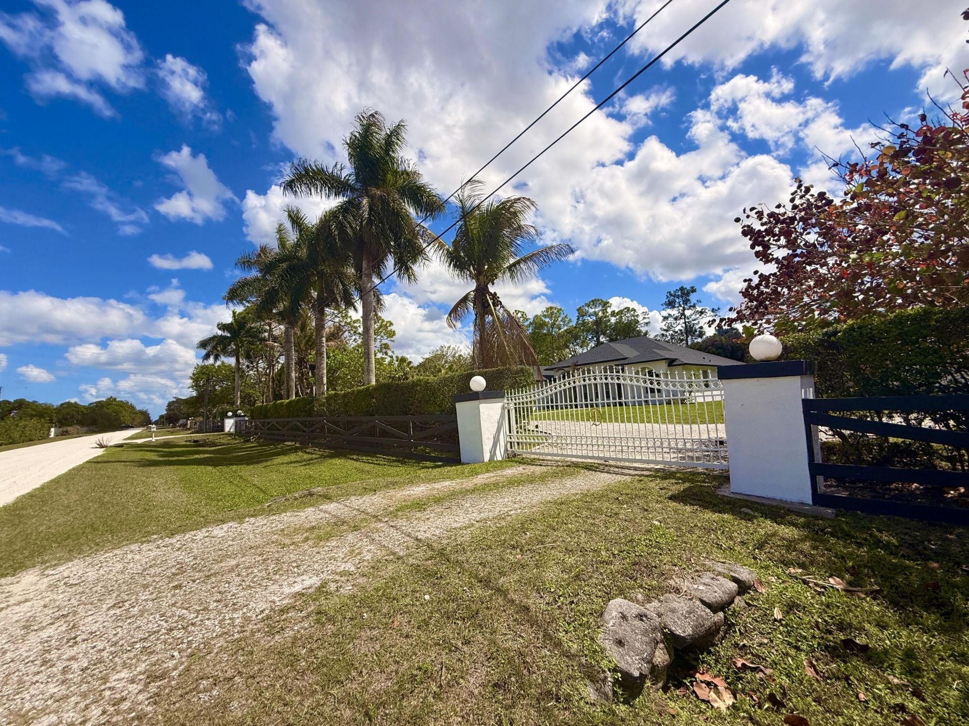 13964 N 69th St Street N, The Acreage, FL 33412 Photo