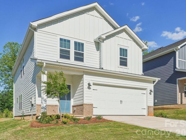 1330 30th Street Lane NE, Hickory, NC 28613