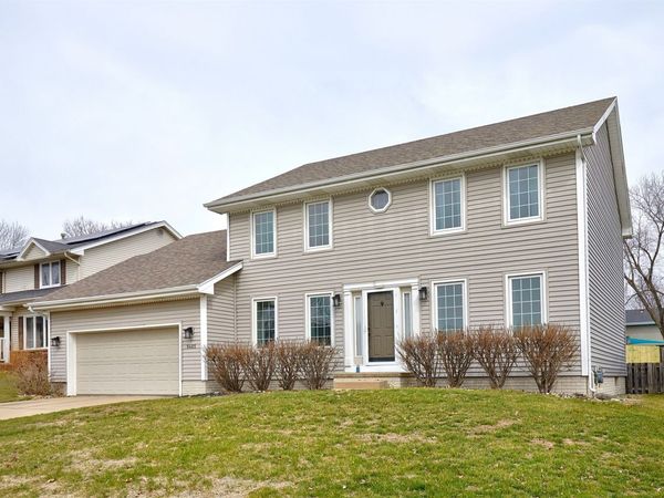 5405 Cody Drive, West Des Moines, IA 50266