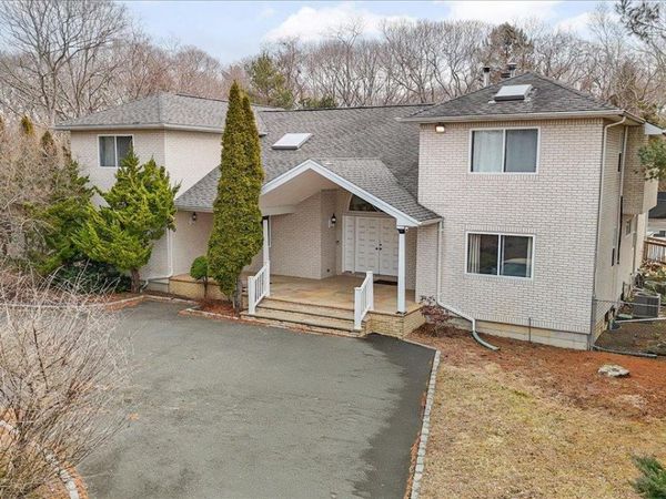 24 Wisteria Drive , Remsenburg, NY 11960