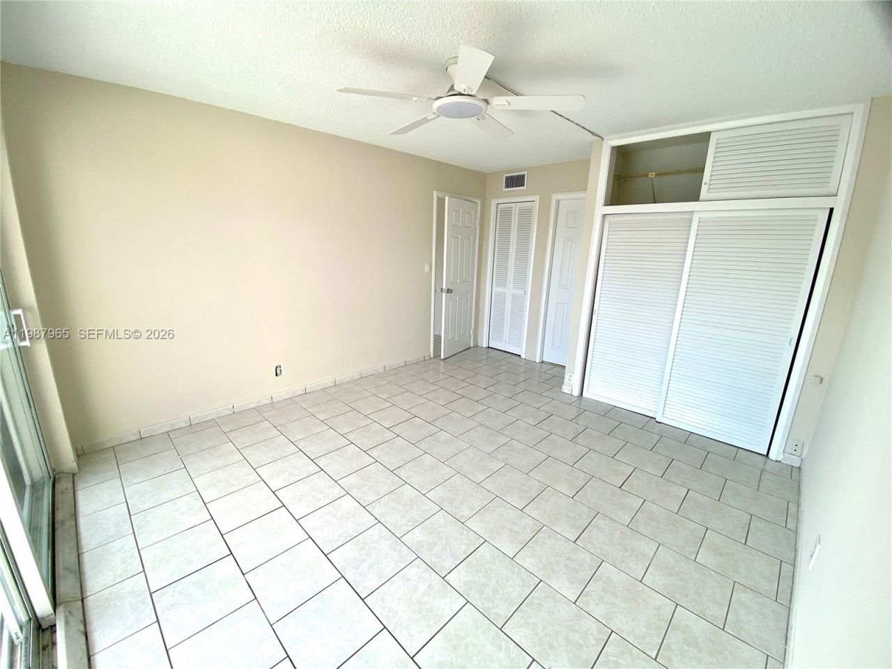 400 Golden Isles Dr, Unit 43, Hallandale Beach, FL 33009 Photo