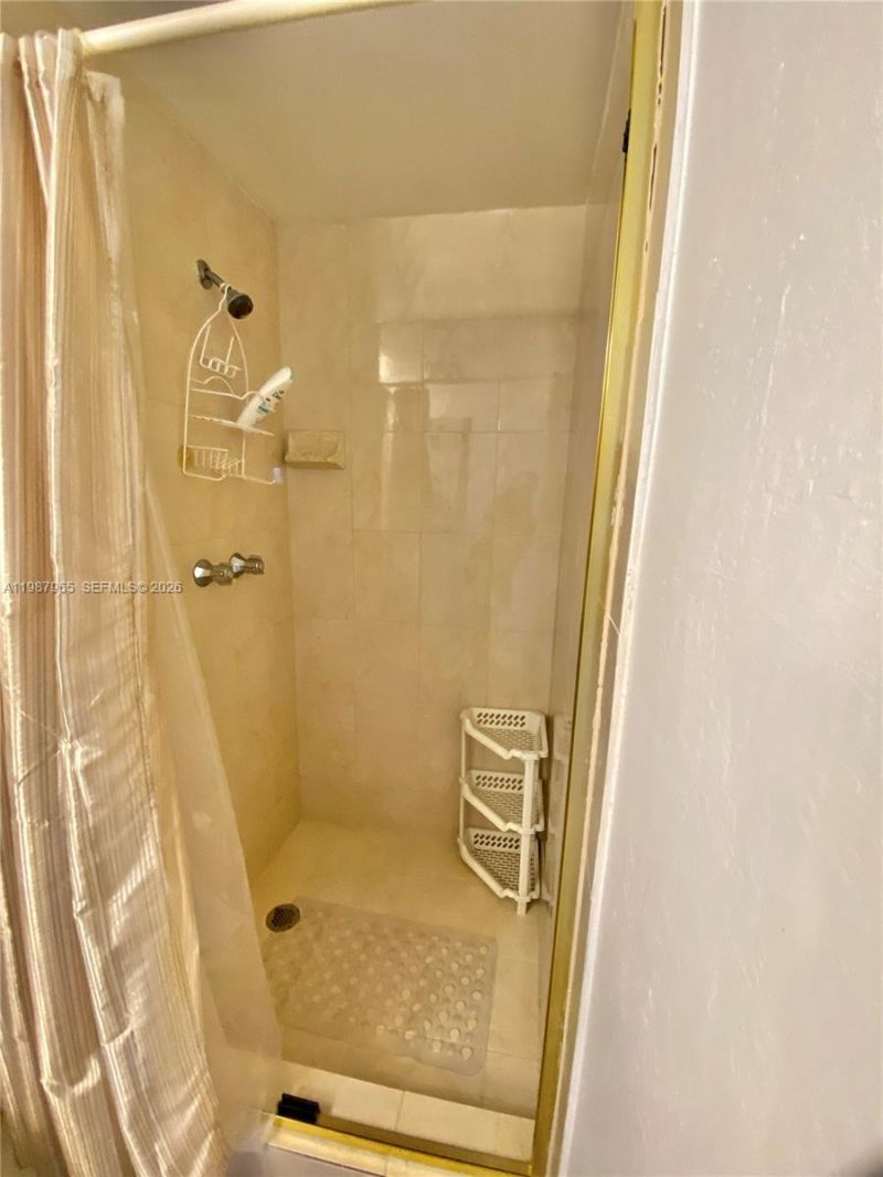 400 Golden Isles Dr, Unit 43, Hallandale Beach, FL 33009 Photo