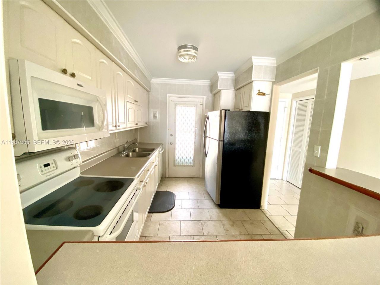 400 Golden Isles Dr, Unit 43, Hallandale Beach, FL 33009 Photo