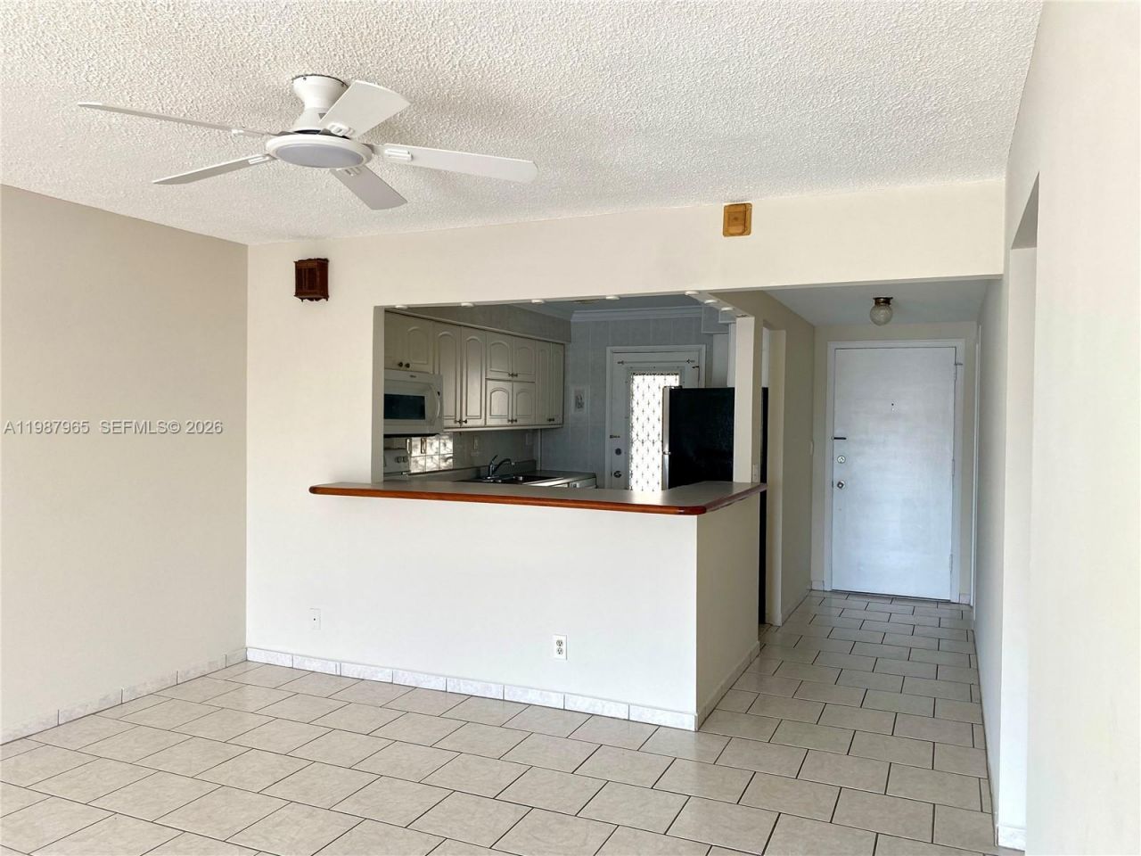 400 Golden Isles Dr, Unit 43, Hallandale Beach, FL 33009 Photo