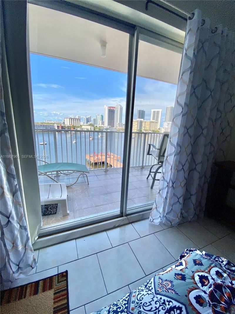400 Golden Isles Dr, Unit 43, Hallandale Beach, FL 33009 Photo