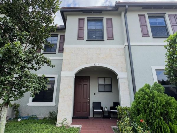 3318 W 106th Ter , Hialeah, FL 33018