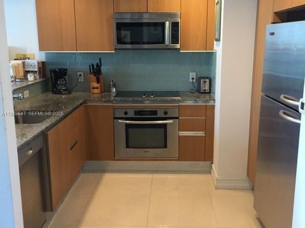 1060 Brickell Ave , Unit 2509, Miami, FL 33131