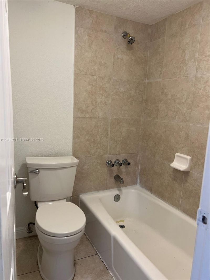 4251 NW 5th St , Unit 103, Plantation, FL 33317 Photo