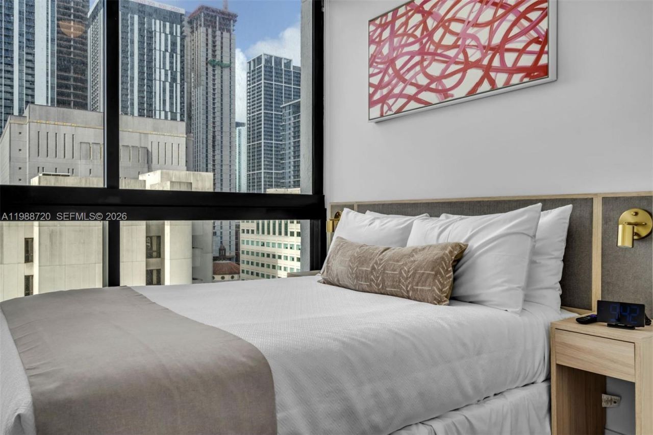 225 N Miami Ave, Unit 1701, Miami, FL 33131 Photo