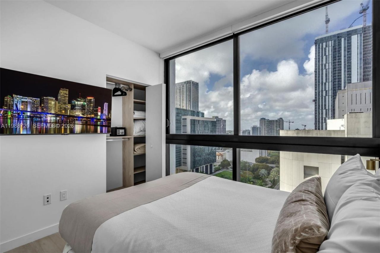 225 N Miami Ave, Unit 1701, Miami, FL 33131 Photo