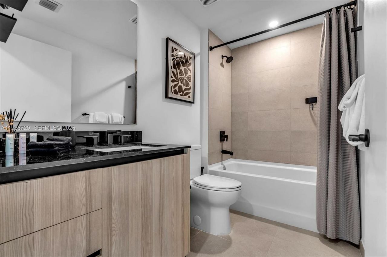 225 N Miami Ave, Unit 1701, Miami, FL 33131 Photo