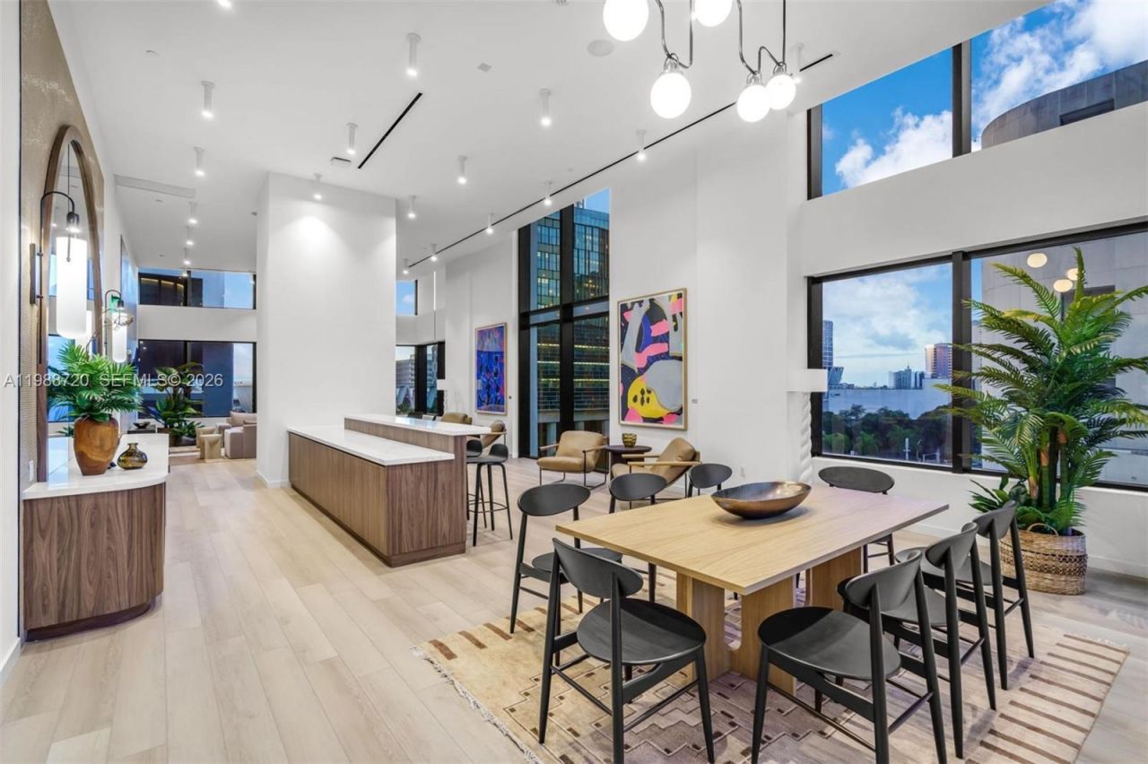 225 N Miami Ave, Unit 1701, Miami, FL 33131 Photo