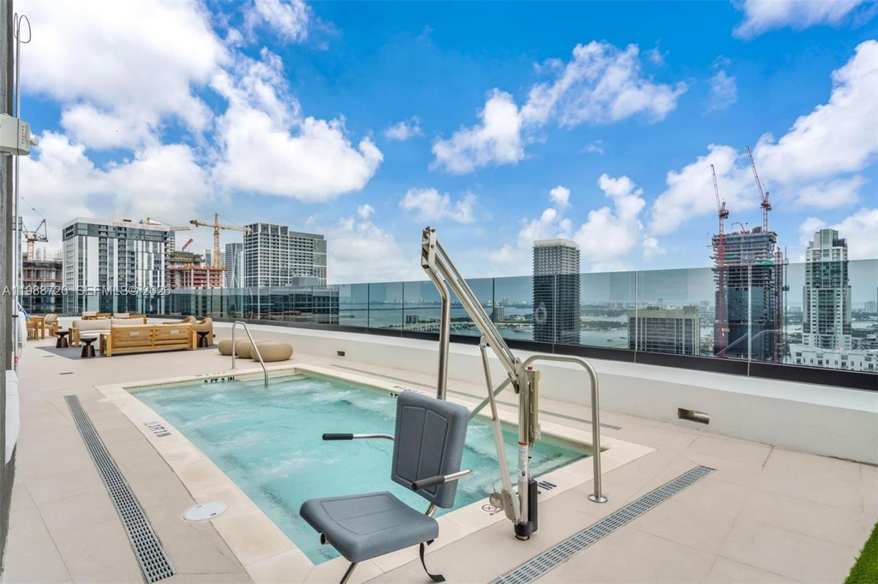 225 N Miami Ave, Unit 1701, Miami, FL 33131 Photo