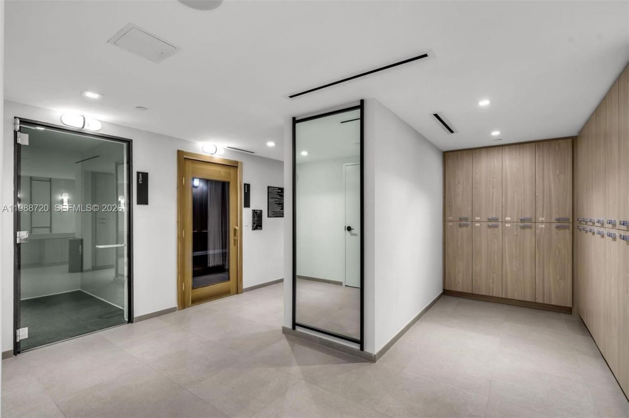 225 N Miami Ave, Unit 1701, Miami, FL 33131 Photo