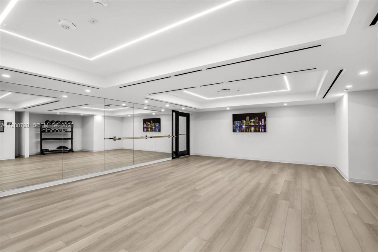 225 N Miami Ave, Unit 1701, Miami, FL 33131 Photo