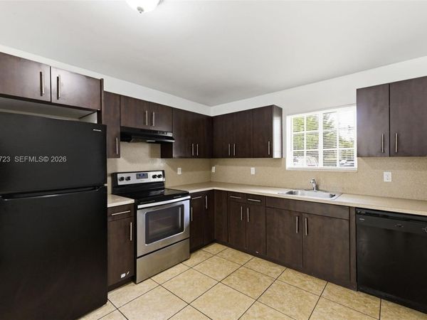 13 S Royal Poinciana Blvd , Unit 24, Miami Springs, FL 33166