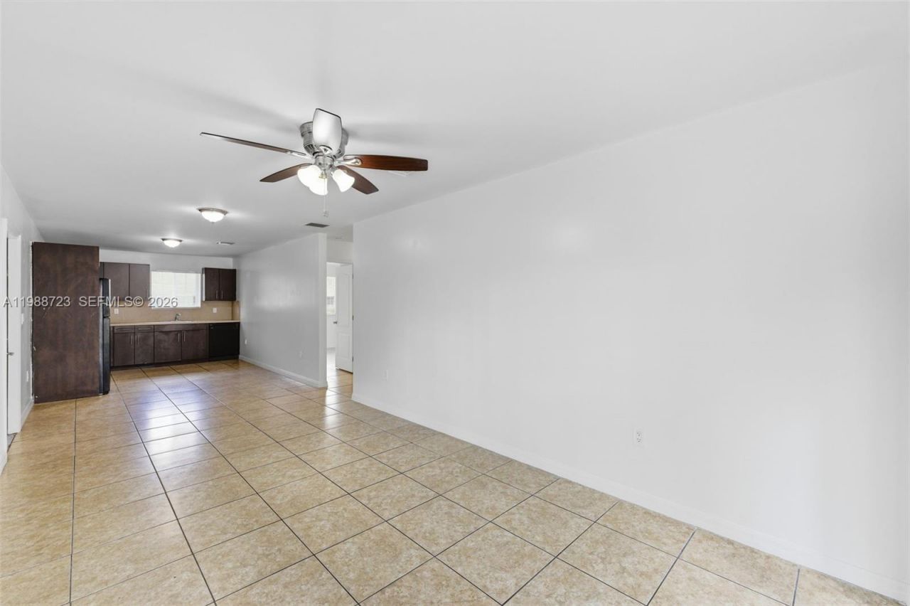 13 S Royal Poinciana Blvd, Unit 24, Miami Springs, FL 33166 Photo