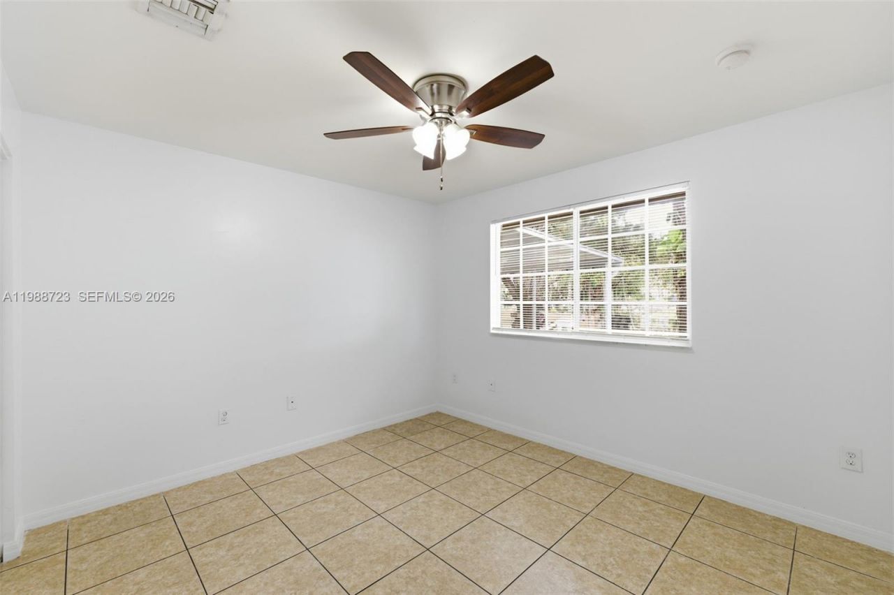 13 S Royal Poinciana Blvd, Unit 24, Miami Springs, FL 33166 Photo