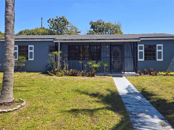 15745 NW 28th Pl, Miami Gardens, FL 33054