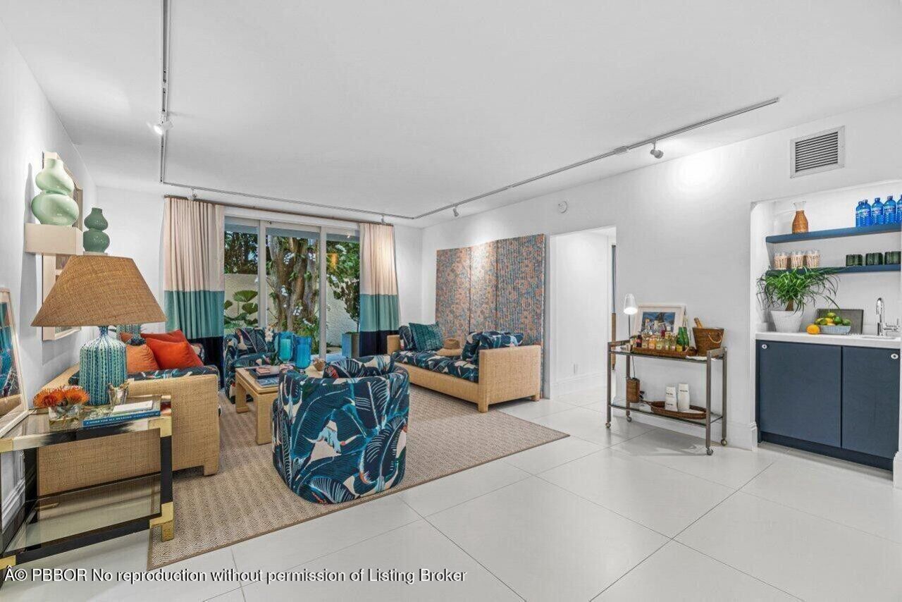 226 Brazilian Avenue, Unit 1A, Palm Beach, FL 33480 Photo
