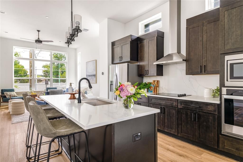 13325 Bee Street, Unit 305, Farmers Branch, TX 75234 Main Photo