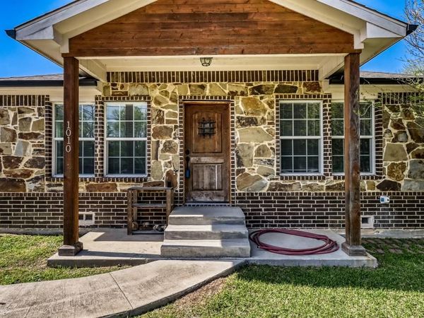 1010 Netherland Drive, Seagoville, TX 75159