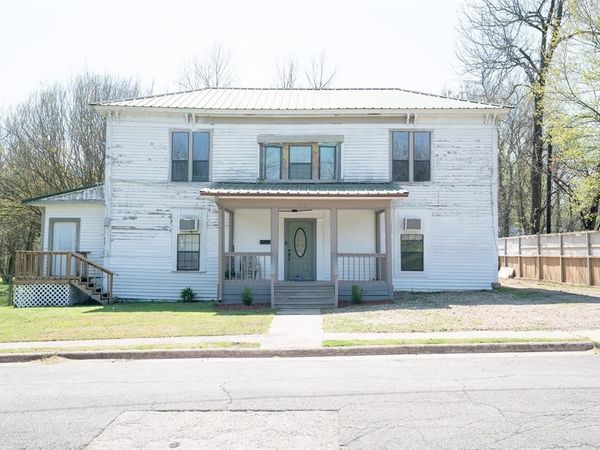 631 W Austin, Paris, TX 75460