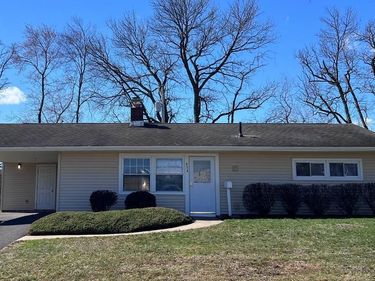 434 THORNRIDGE DRIVE , LEVITTOWN, PA 19054