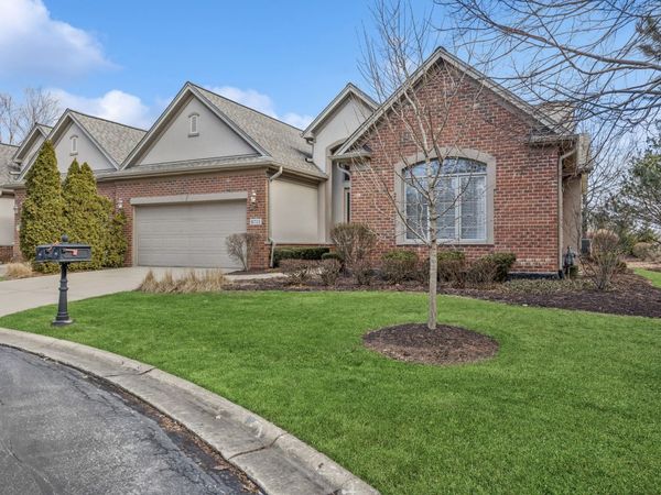 8711 Berkley Court , Orland Park, IL 60462