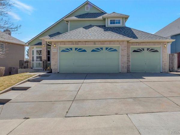 18876 E Powers Drive, Aurora, CO 80015