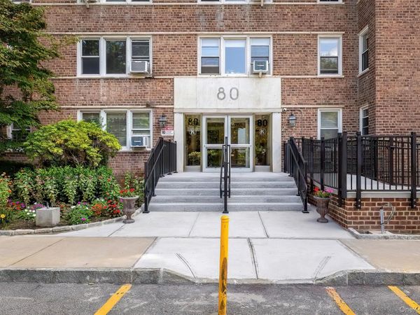 80 Knolls Crescent, Unit 6M, Bronx, NY 10463
