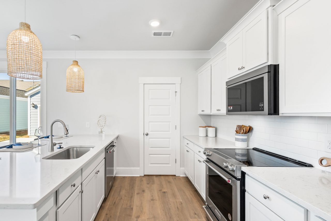 186 Castle Hill Road Photo 17