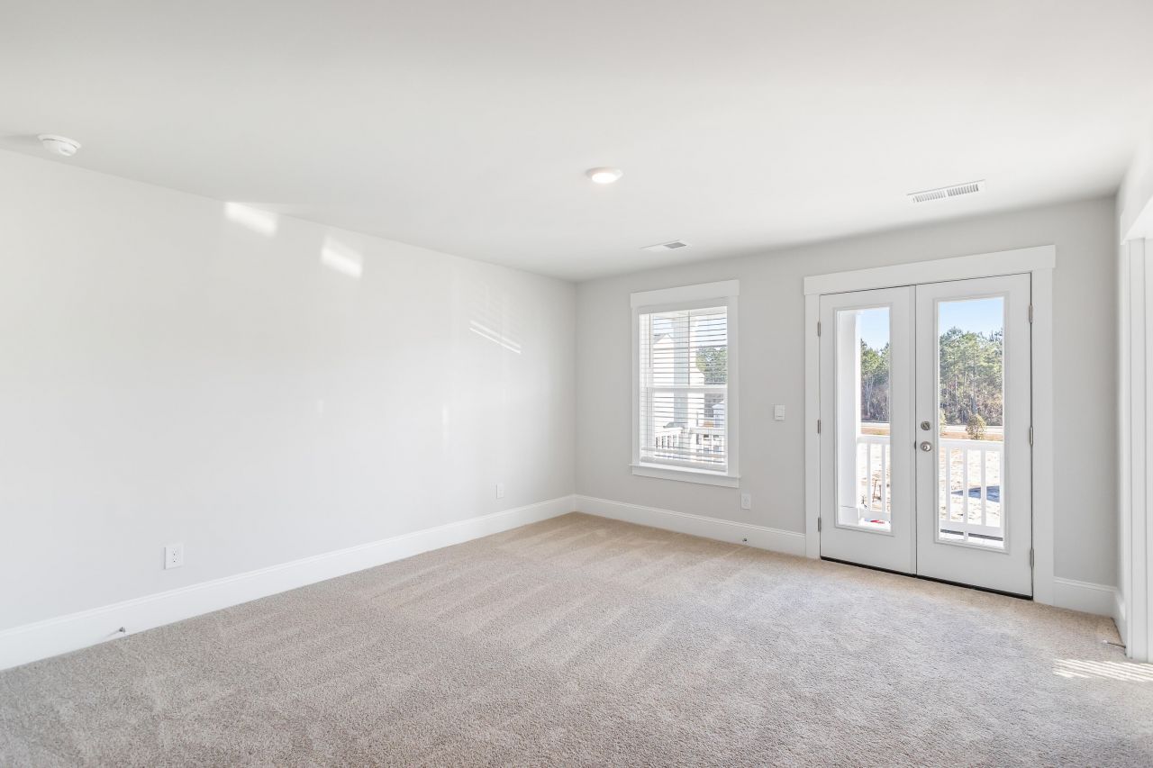 186 Castle Hill Road Photo 7