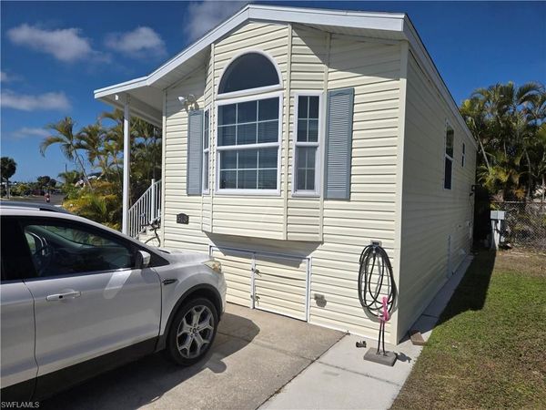 19681 Summerlin RD, Unit 513, FORT MYERS, FL 33908