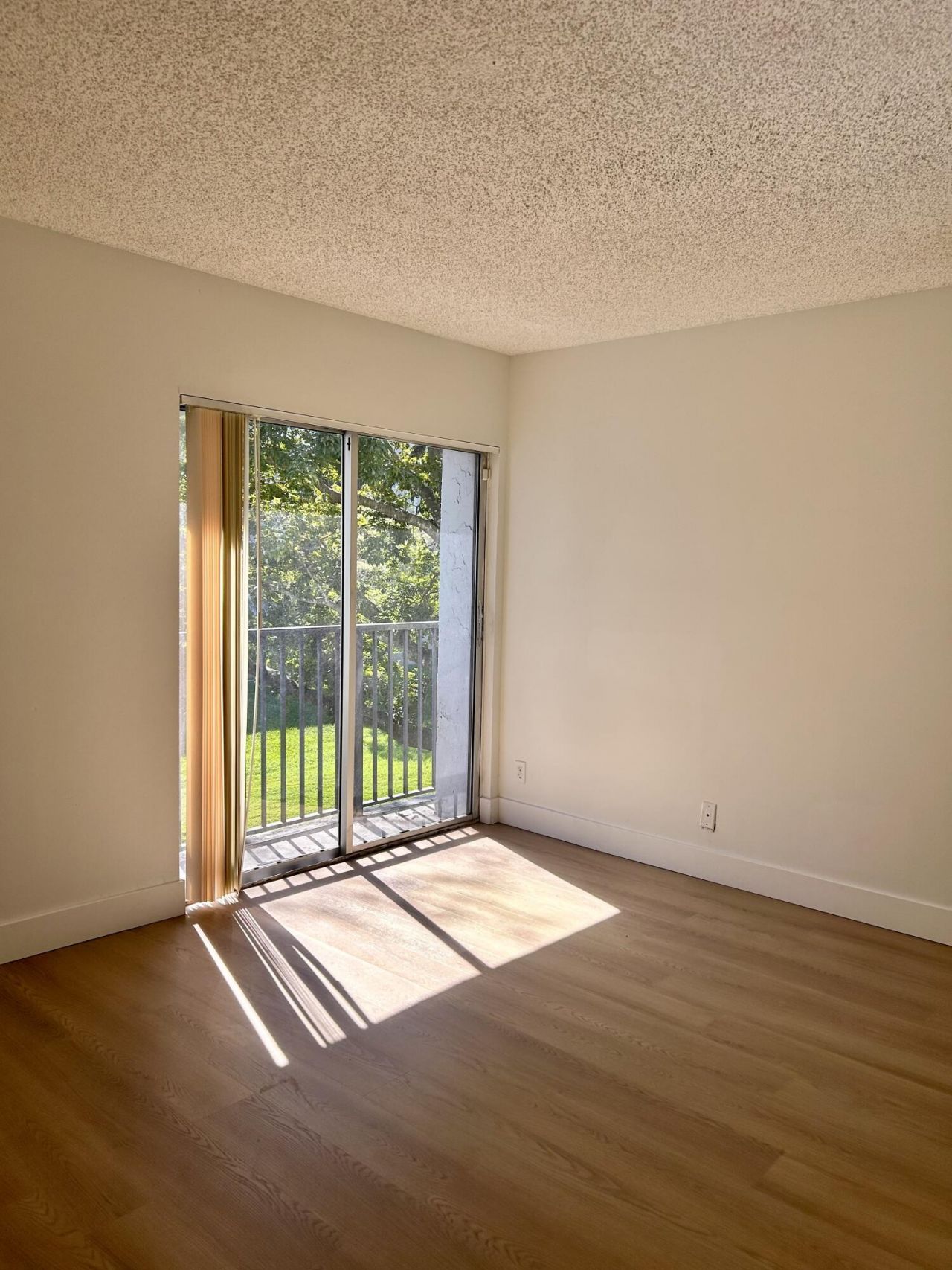 8540 N Sherman Circle, Unit 305, Miramar, FL 33025 Photo