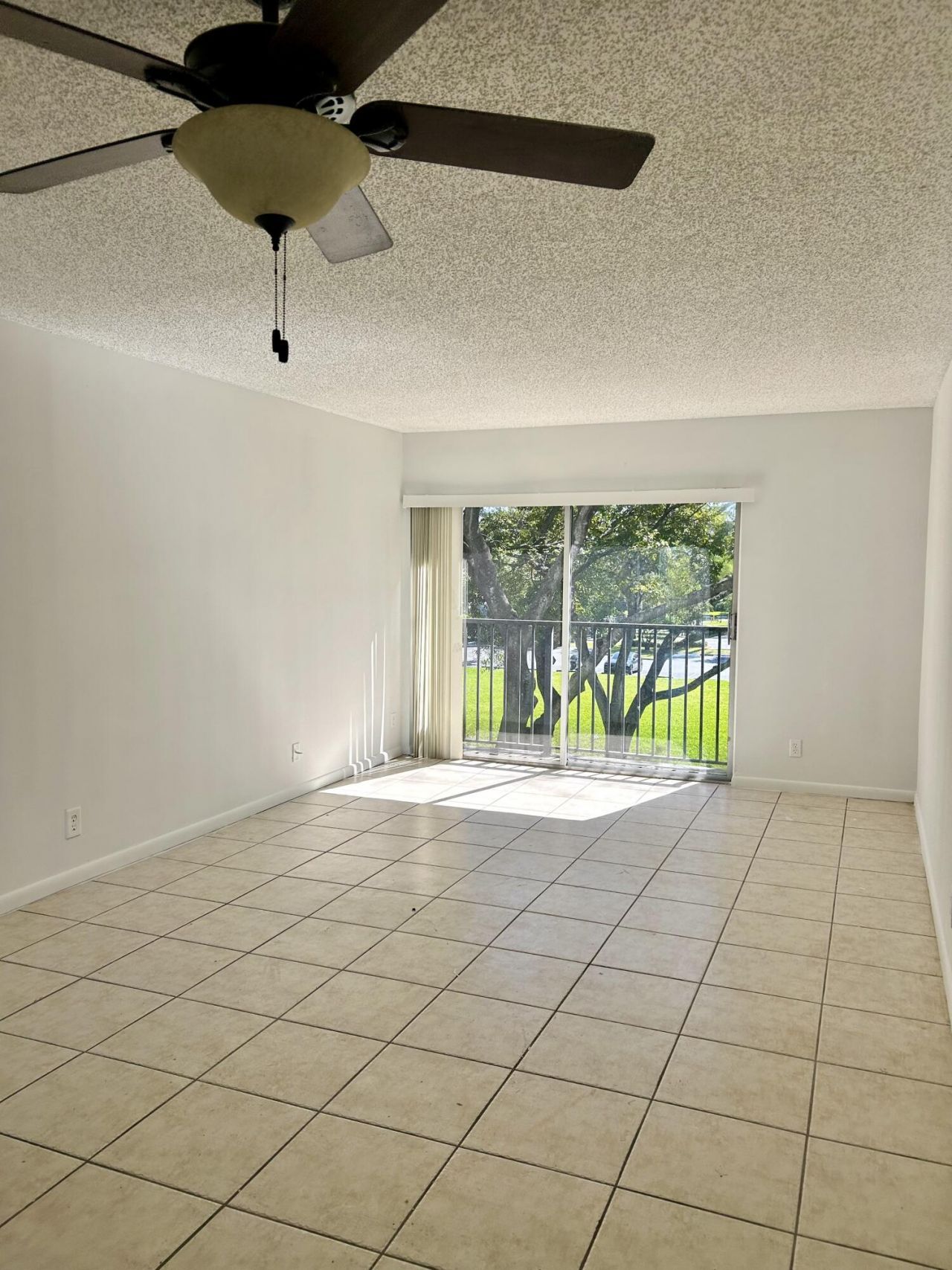 8540 N Sherman Circle, Unit 305, Miramar, FL 33025 Photo