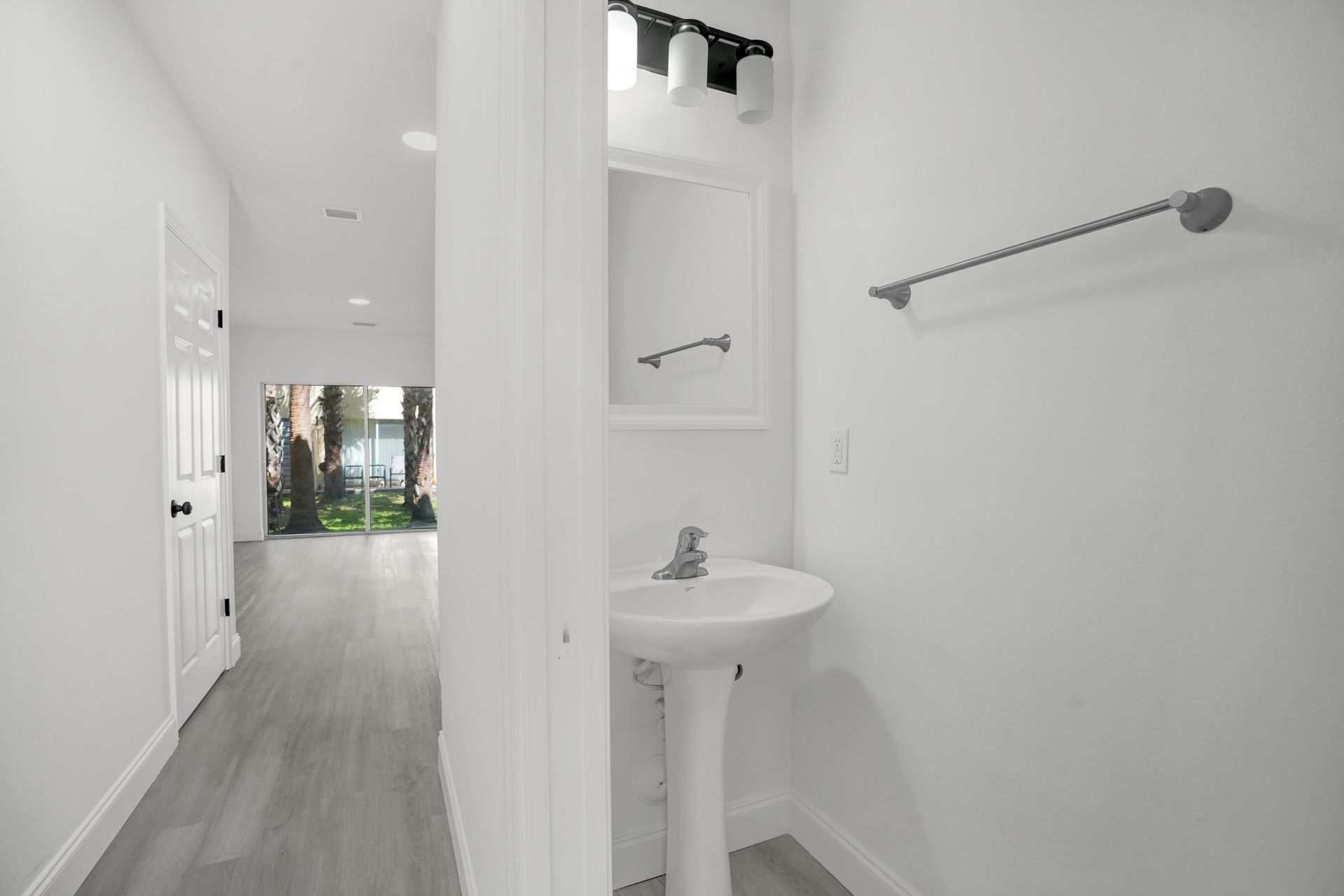 1255 NW 27th Avenue, Pompano Beach, FL 33069 Photo