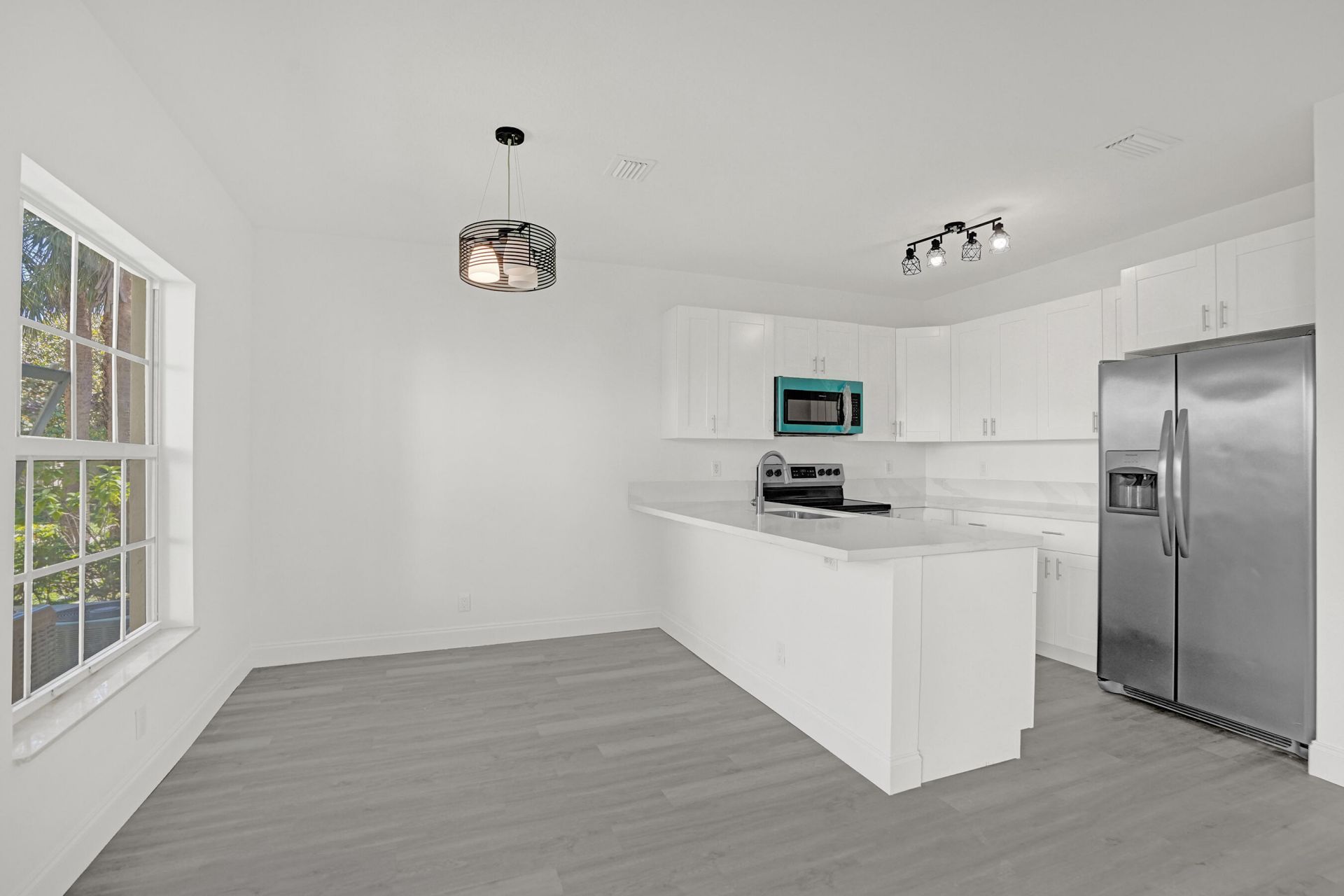 1255 NW 27th Avenue, Pompano Beach, FL 33069 Photo