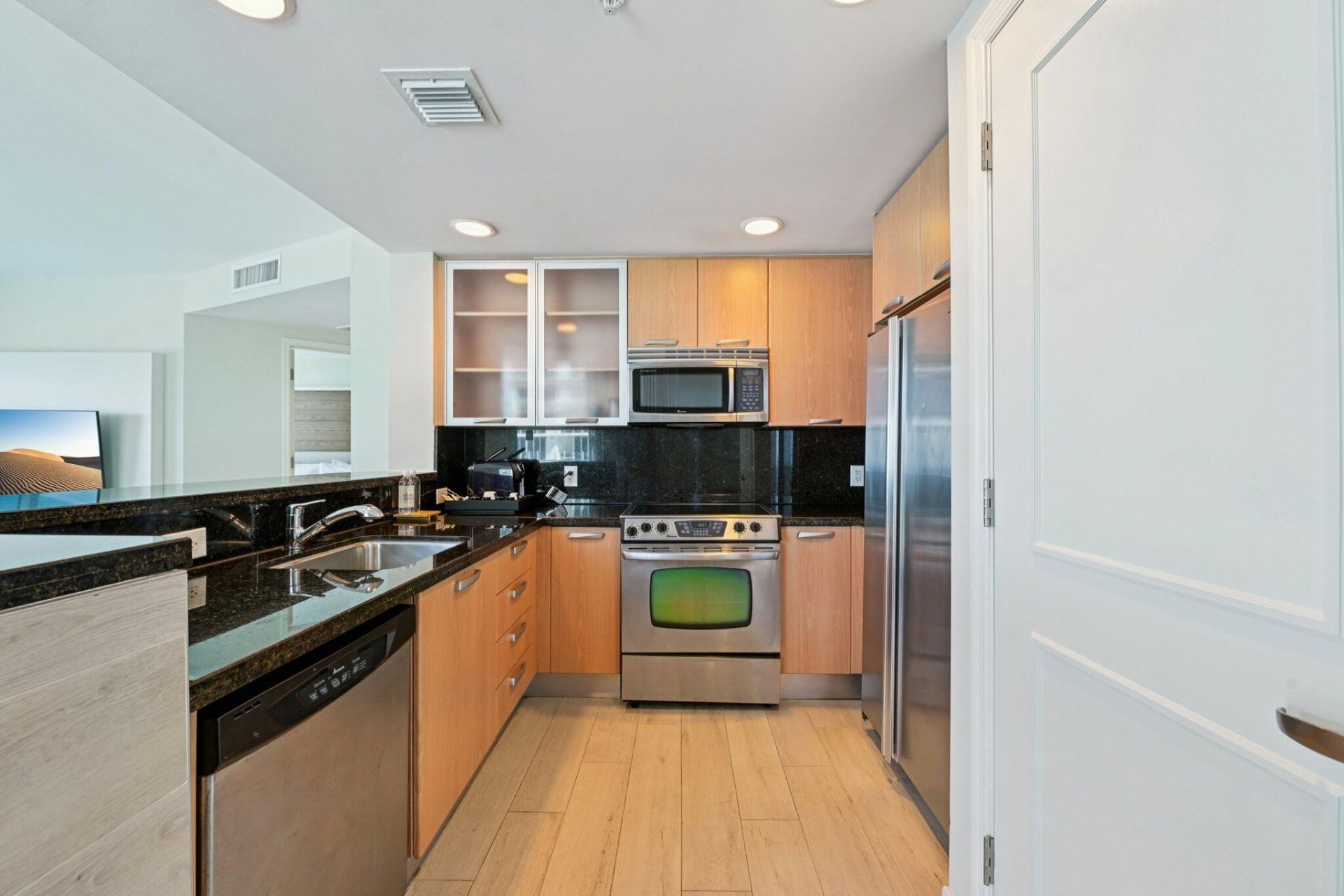 505 N Fort Lauderdale Beach Boulevard, Unit 818, Fort Lauderdale, FL 33304 Photo