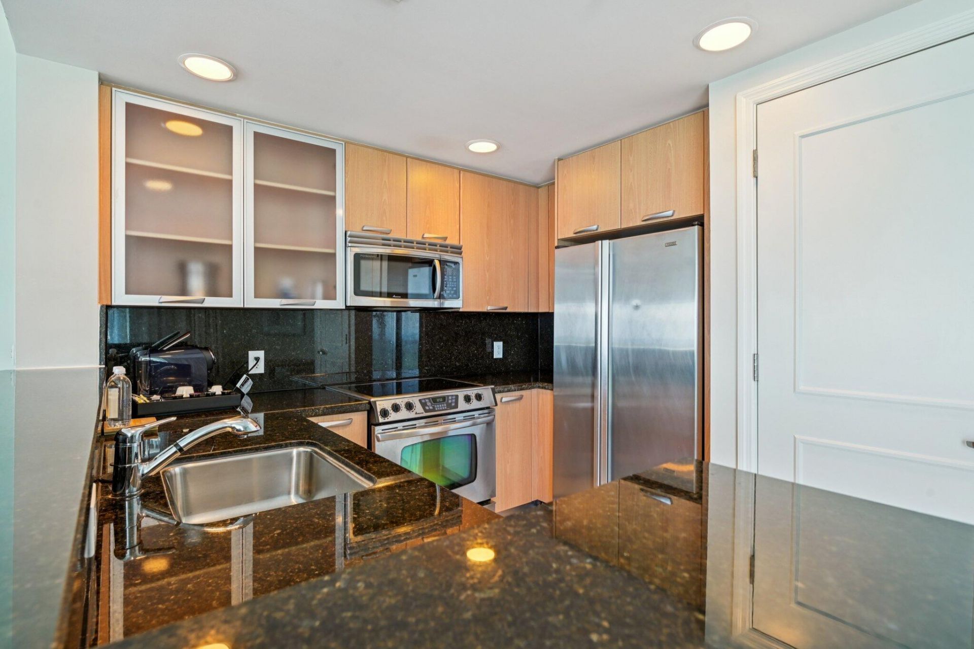 505 N Fort Lauderdale Beach Boulevard, Unit 818, Fort Lauderdale, FL 33304 Photo