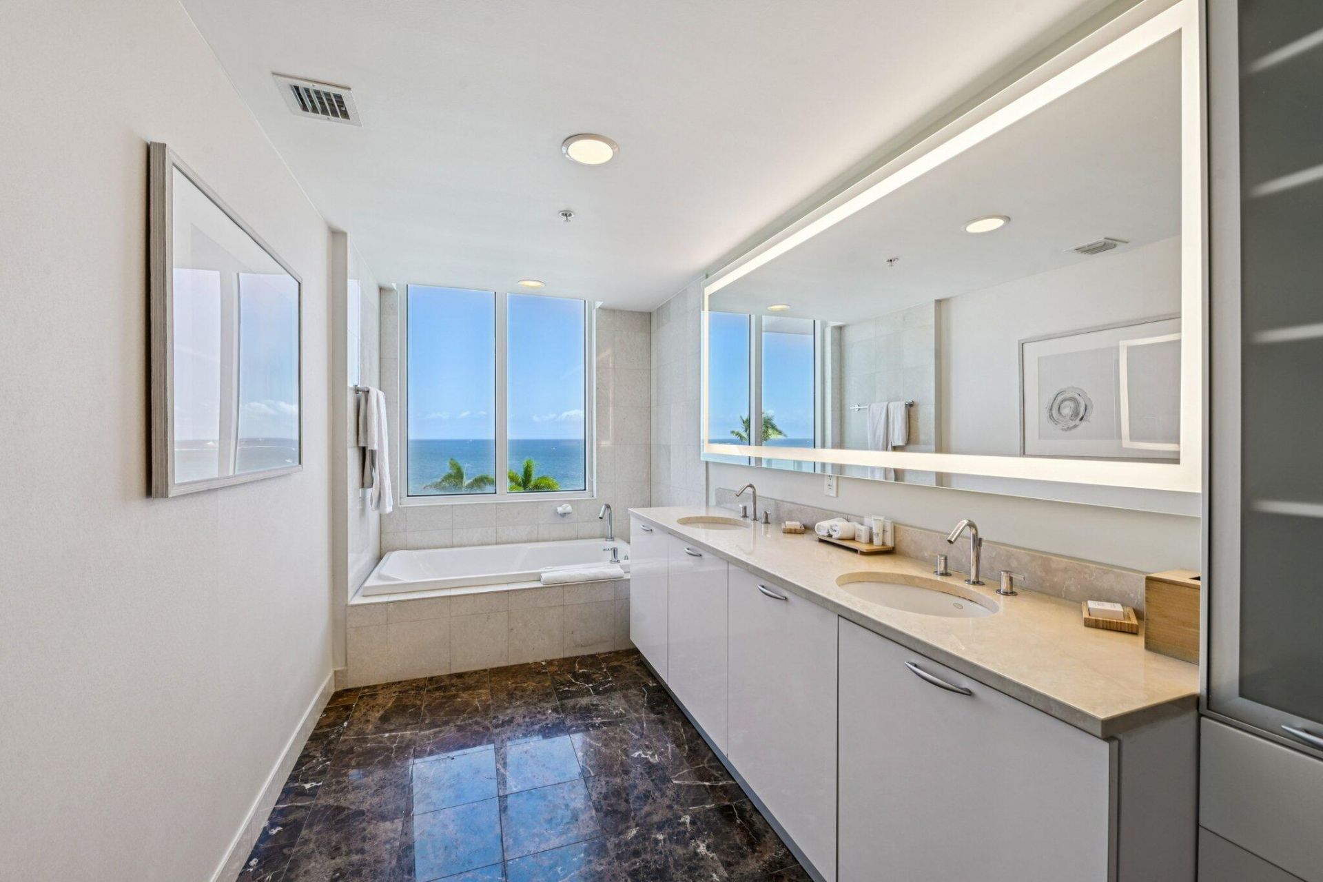 505 N Fort Lauderdale Beach Boulevard, Unit 818, Fort Lauderdale, FL 33304 Photo